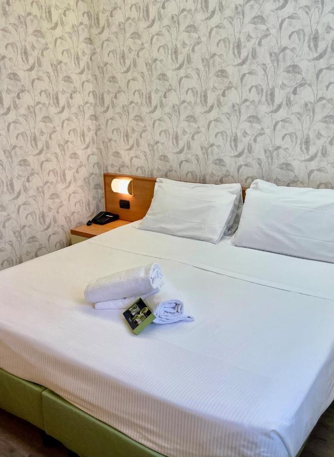 Hotel Embassy 페로 외부 사진