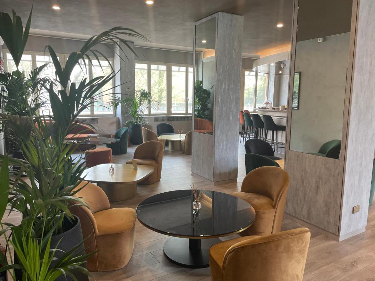 Hotel Embassy 페로 외부 사진