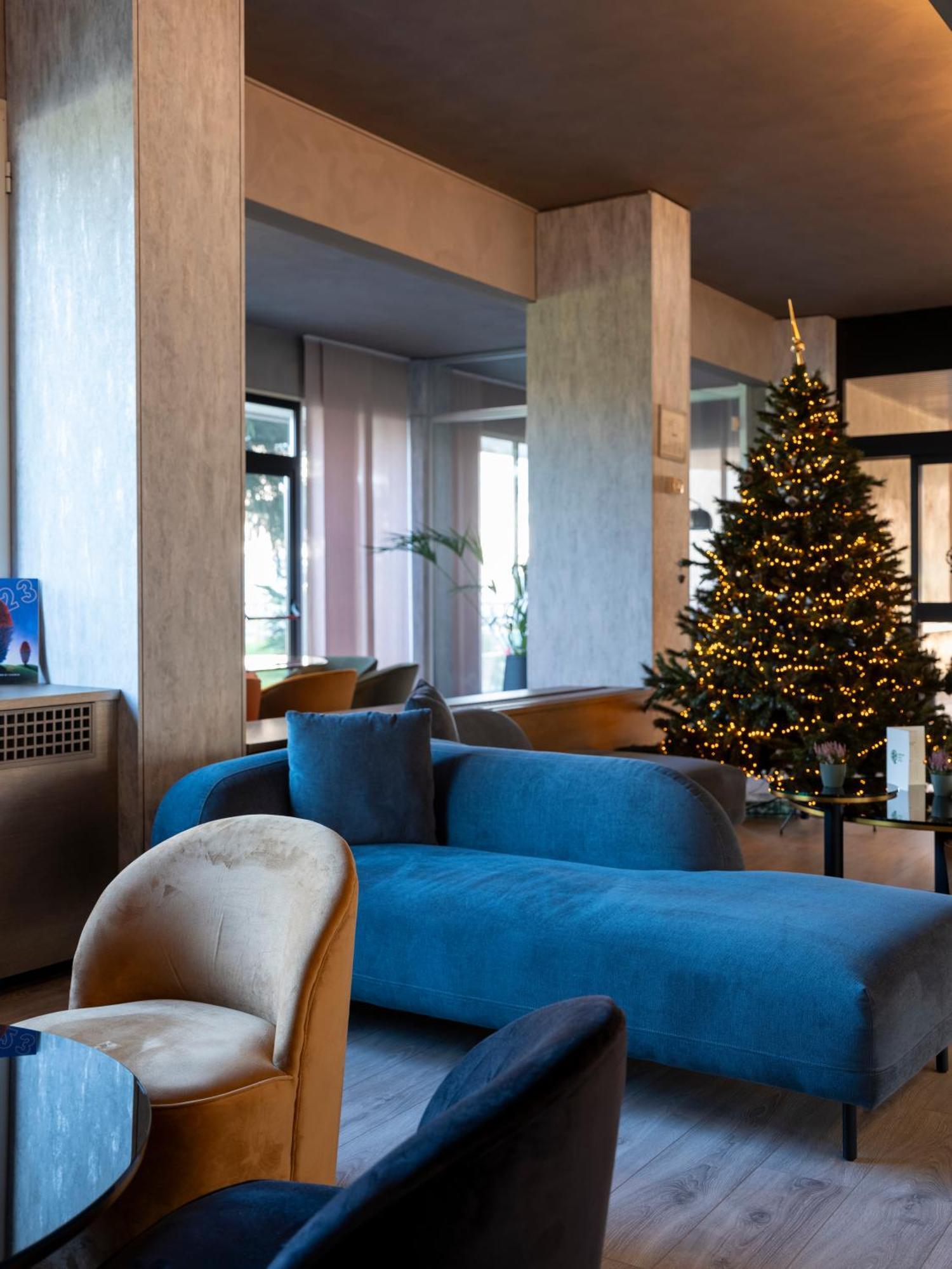 Hotel Embassy 페로 외부 사진