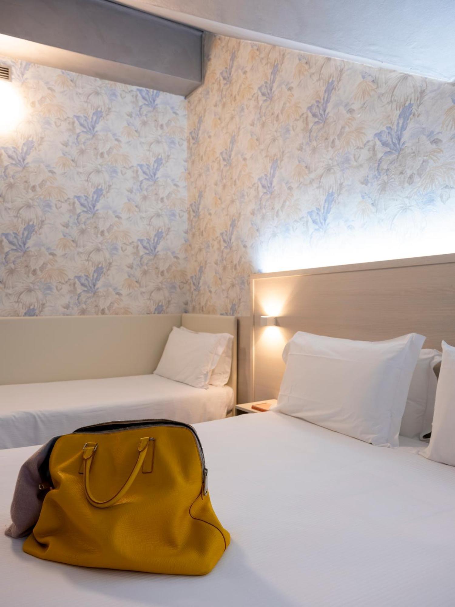 Hotel Embassy 페로 외부 사진