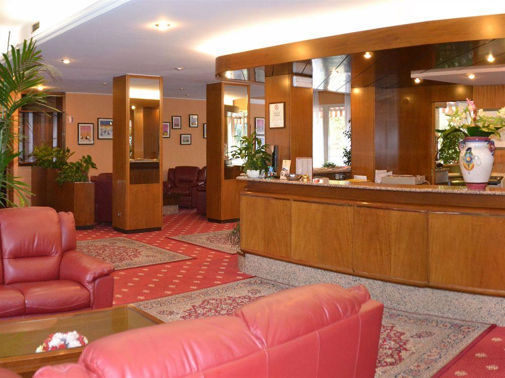 Hotel Embassy 페로 외부 사진